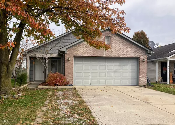 5661 Sweet River DR, Indianapolis, IN 46221