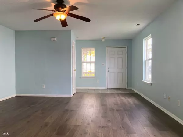 Indianapolis, IN 46221,5661 Sweet River DR