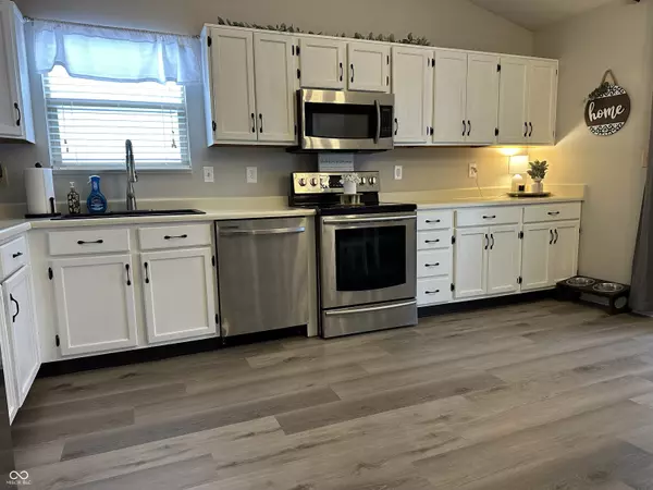 Avon, IN 46123,10181 Stillwell DR