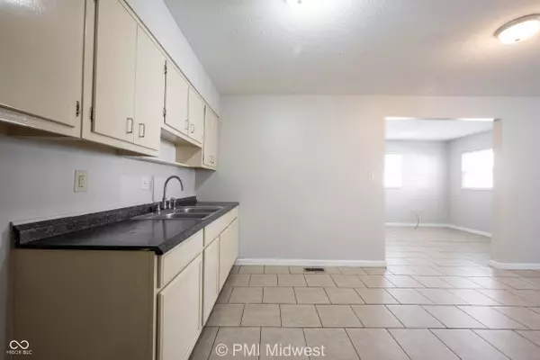 Indianapolis, IN 46226,3202 Wellington AVE