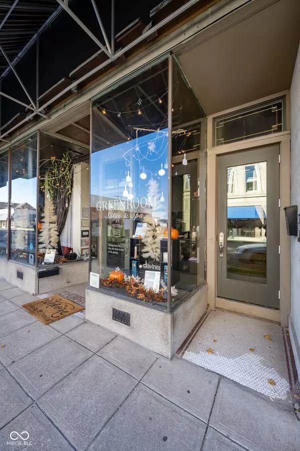 Greencastle, IN 46135,12 E Washington ST #201