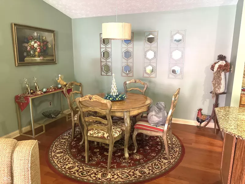 8418 Glenwillow LN #208, Indianapolis, IN 46278