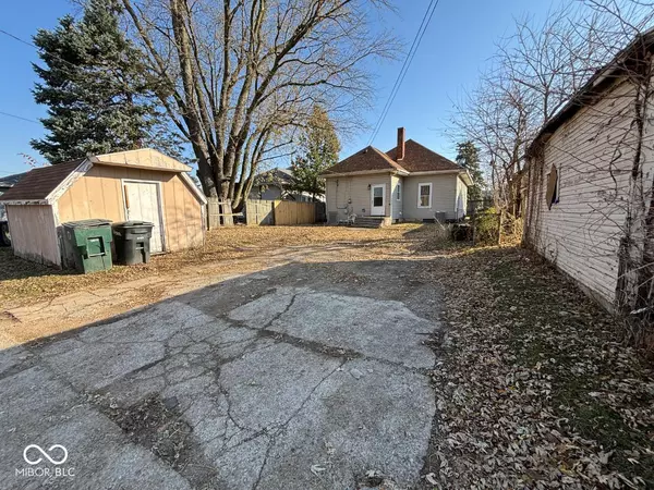 Muncie, IN 47302,1911 S Walnut ST