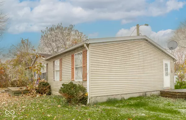 Scottsburg, IN 47170,628 S First ST