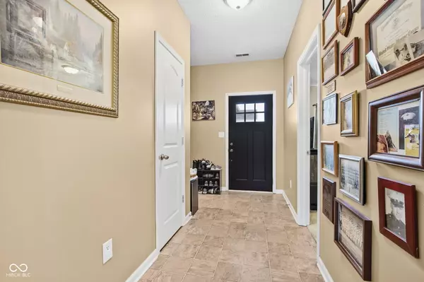 Indianapolis, IN 46237,5914 Edelle DR