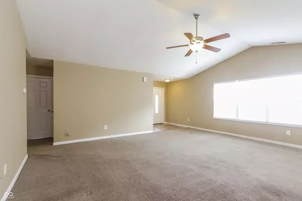 Indianapolis, IN 46229,2226 Leaf DR