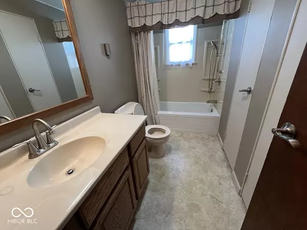 North Manchester, IN 46962,10690 N 175 E