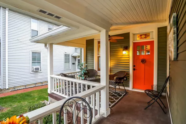 Zionsville, IN 46077,140 N Main ST