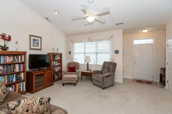 Avon, IN 46123,6900 Park Square DR #B