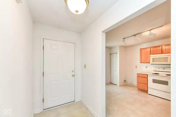 Mccordsville, IN 46055,6884 Laredo DR