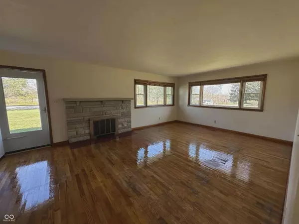 Anderson, IN 46017,3827 E State Road 236