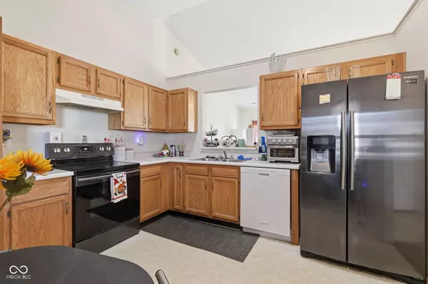 Indianapolis, IN 46241,6819 Glenn Meade DR