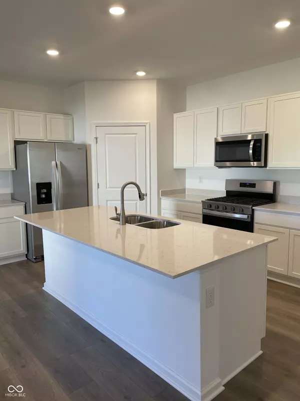 Whiteland, IN 46184,940 Saddlebrook Farms BLVD