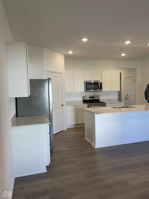 Whiteland, IN 46184,940 Saddlebrook Farms BLVD