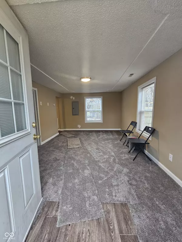 Anderson, IN 46012,917 Hickory ST