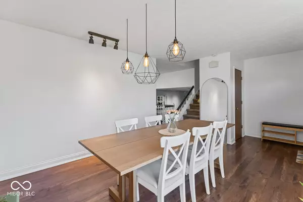 Indianapolis, IN 46256,8820 Deer Run CT