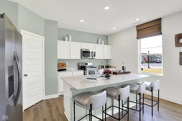 Indianapolis, IN 46235,11821 Marling WAY