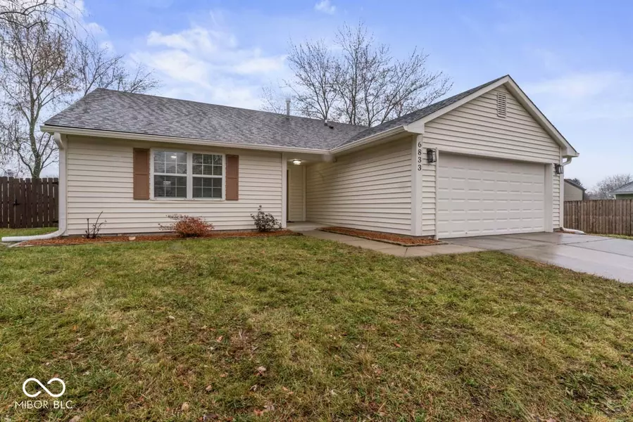 6833 Bannock CIR, Indianapolis, IN 46221