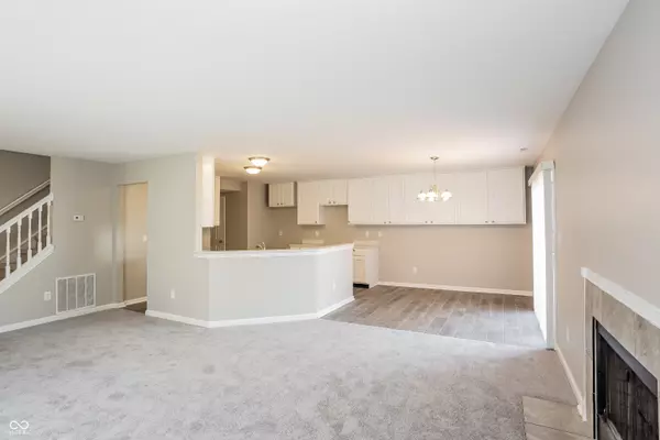 Indianapolis, IN 46235,11640 Glenn Abbey LN