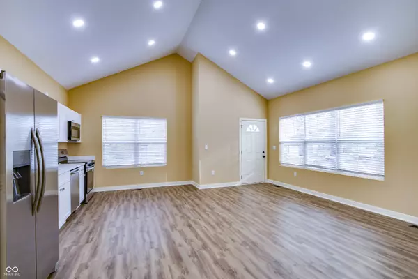 Indianapolis, IN 46205,4448 Evanston AVE