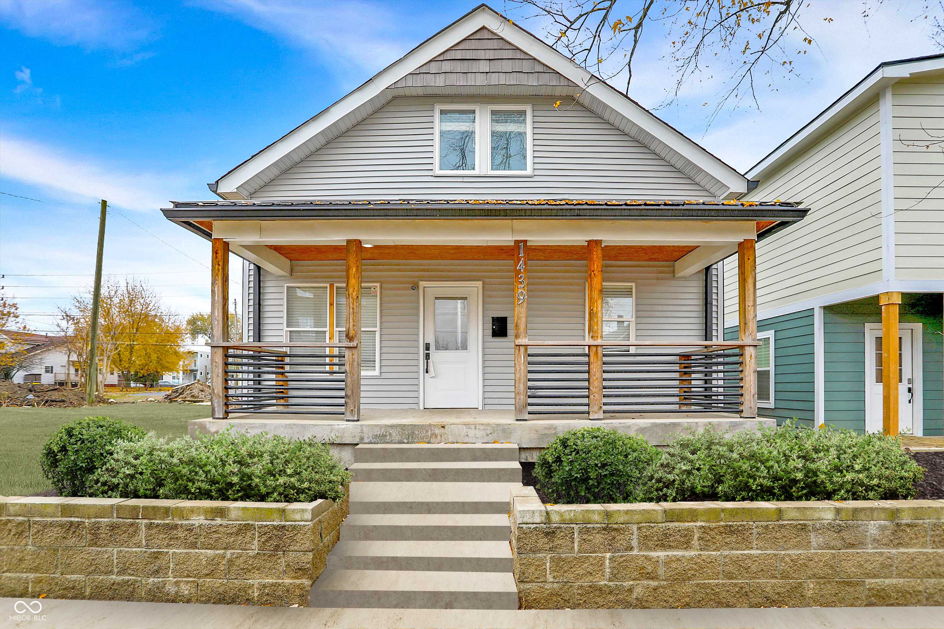 1439 Deloss ST, Indianapolis, IN 46201