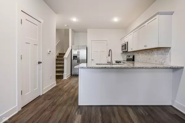 Indianapolis, IN 46205,2954 MacPherson AVE