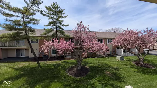 Carmel, IN 46032,586 Hunters DR #APT D