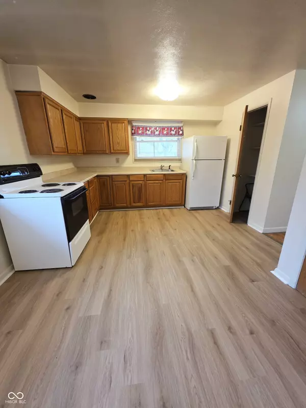 Carmel, IN 46280,10701 Broadway ST