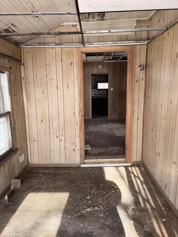 Marion, IN 46952,211 E Sherman ST