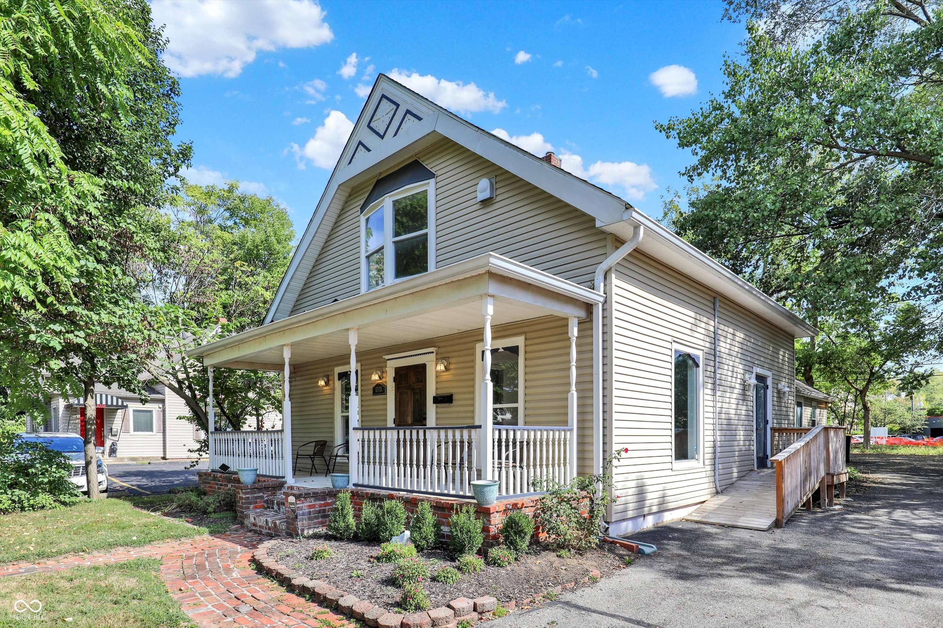 6543 Ferguson ST, Indianapolis, IN 46220