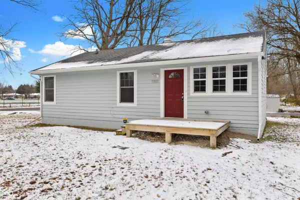 1901 Mayfair DR, Indianapolis, IN 46260