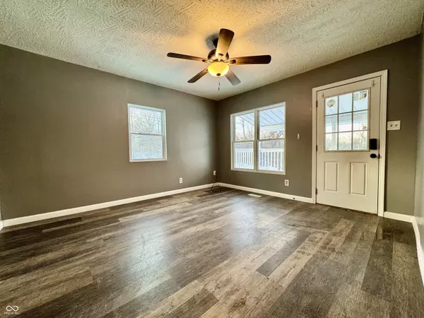 North Vernon, IN 47265,438 4th ST