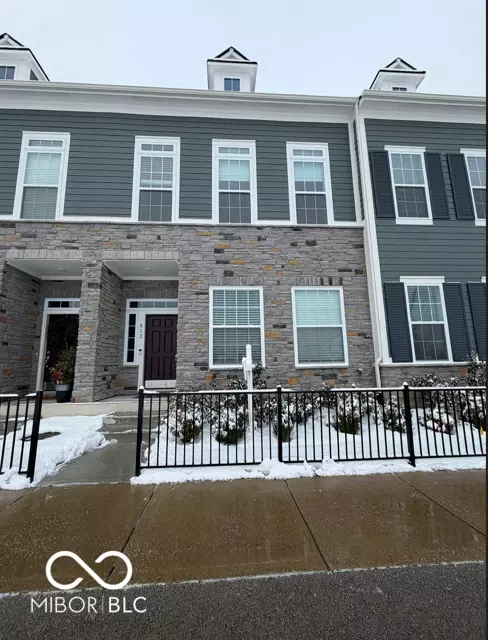 Carmel, IN 46032,812 Kinzer AVE