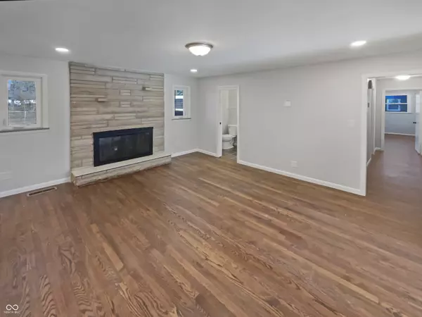 Indianapolis, IN 46250,5530 Skyridge DR