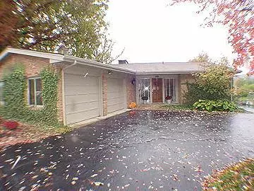 9233 Raintree, Columbus, IN 47201