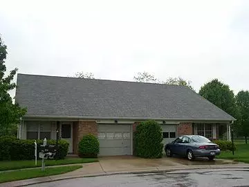 1052 Ina CRK, Franklin, IN 46131