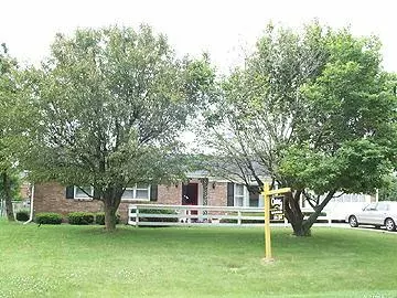 905 COUNTRY LN, Anderson, IN 46013