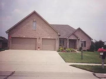 2415 Whispering Wa, Indianapolis, IN 46239