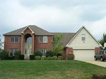 5402 W GRANITE CT, New Palestine, IN 46163