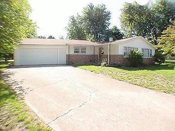 1714 South Drive, Columbus, IN 47203