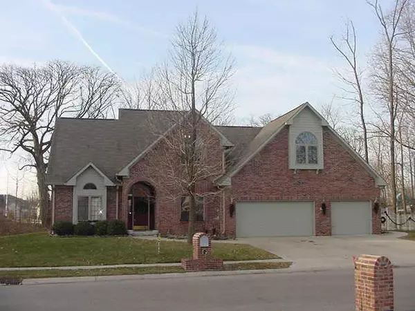 6815 WHITE OAK DRIVE, Avon, IN 46123