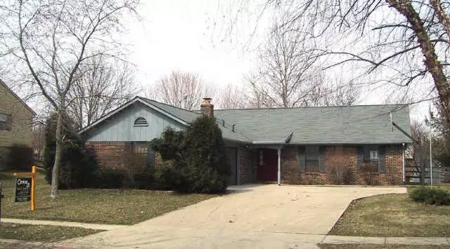 8714 DEER RUN, Indianapolis, IN 46256