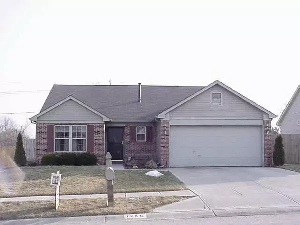 1245 Avalon CIR, Greenwood, IN 46142