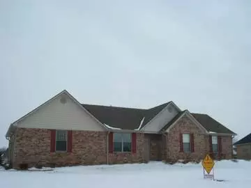 4151 S Raven CT, New Palestine, IN 46163