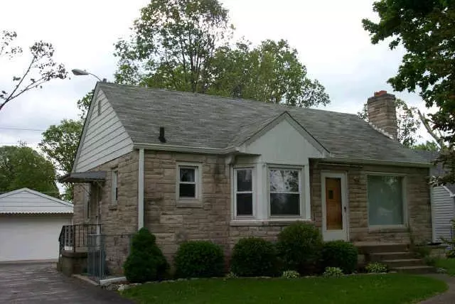 Indianapolis, IN 46219,923 N Franklin RD