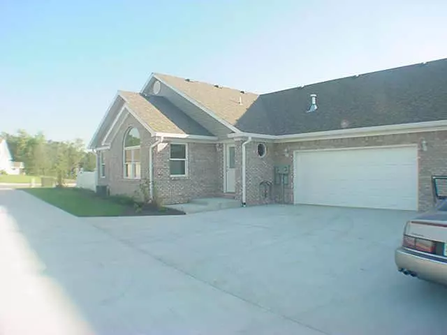 340 Dry Branch DR, Crawfordsville, IN 47933