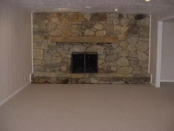 New Palestine, IN 46163,5932 Woodcrest DR