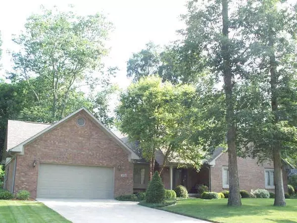 1034 Timber Grove, Beech Grove, IN 46107