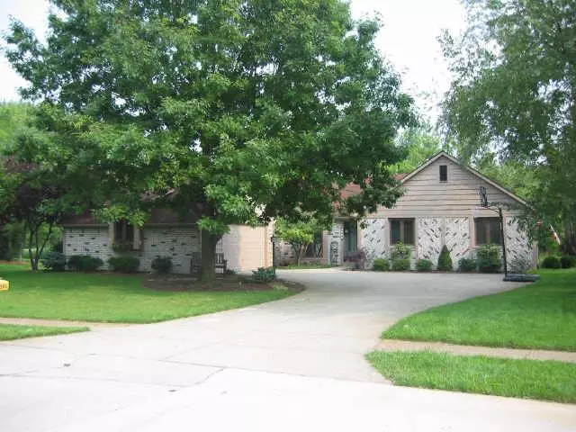 4341 ABBEY DR, Carmel, IN 46033