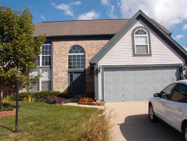 8842 Glass Chimney LN, Fishers, IN 46038